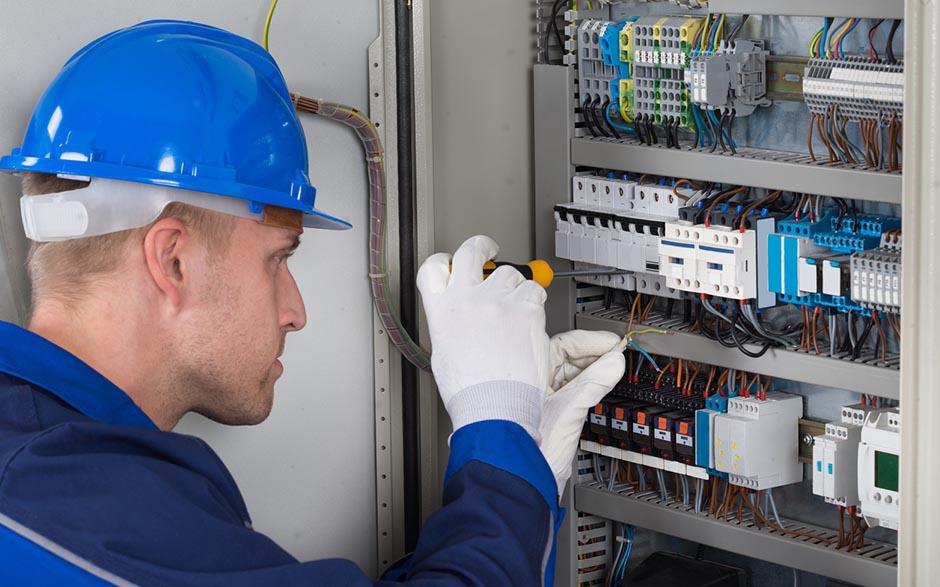 électricien urgence Versailles